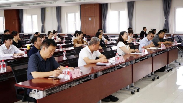 漫蛙漫画
举办庆祝建国75周年、建厂95周年“激扬青春志•共筑佛慈梦”配乐诗朗诵比赛活动