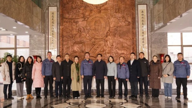 教育部“宏志助航”计划兰州大学基地兰州大学党委副书记安俊堂一行莅临漫蛙漫画
参观交流