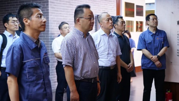 西北师范大学党委书记贾宁一行莅临漫蛙漫画
调研交流