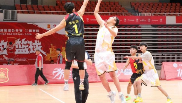 佛慈篮球队参加2025年中国篮球公开赛兰州赛区比赛